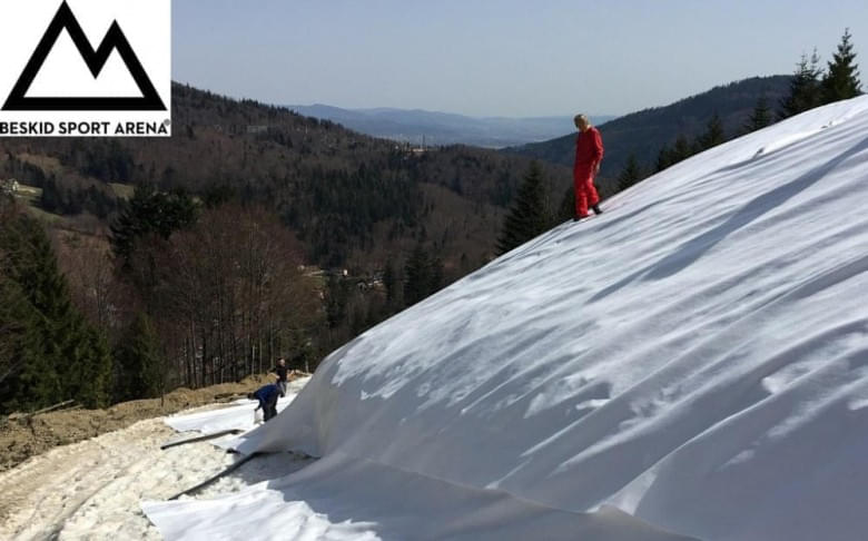 Die-ersten-Schnee-Depots-in-Polen